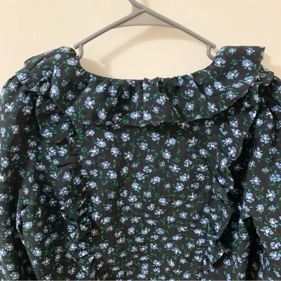 🎁LOFT Floral Print ruffle tie neck Blouse shirt/top Black & Blue petite small SP - Picture 4 of 8